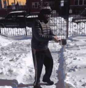 姿势很到位，就是温度不给力！